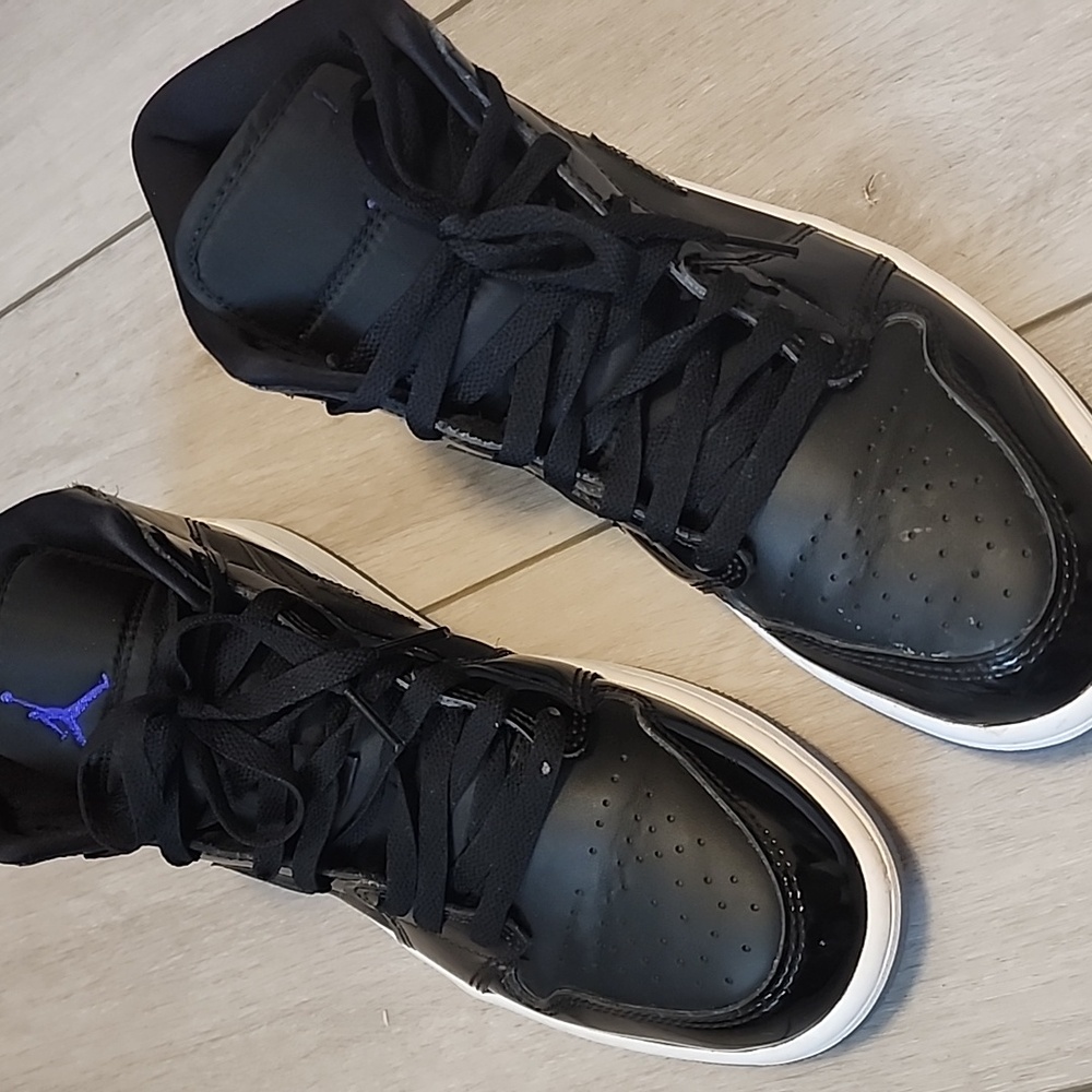 Nike Black and White Men's High-Top Sneakers